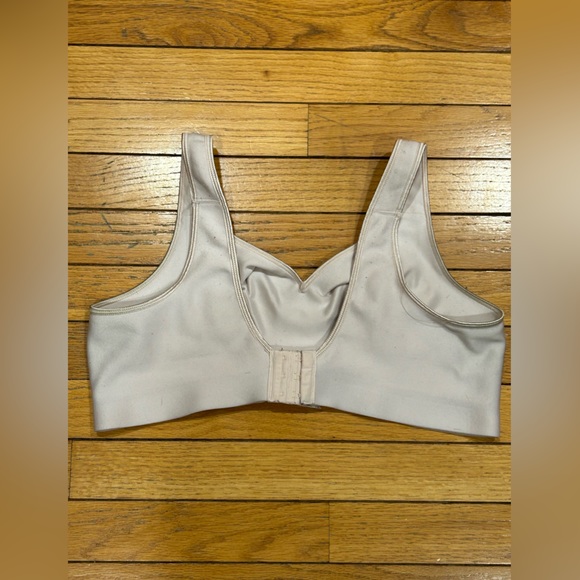 Hanes bra 2XL light beige plus size bra wireless bra neutral - Picture 2 of 5
